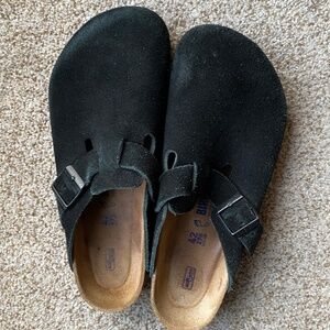 BIRKENSTOCK Boston soft footbed clog black suede leather